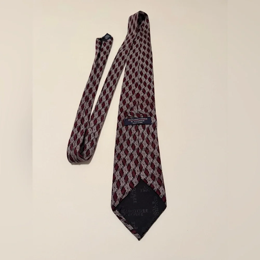 Roundtree & Yorke details brand